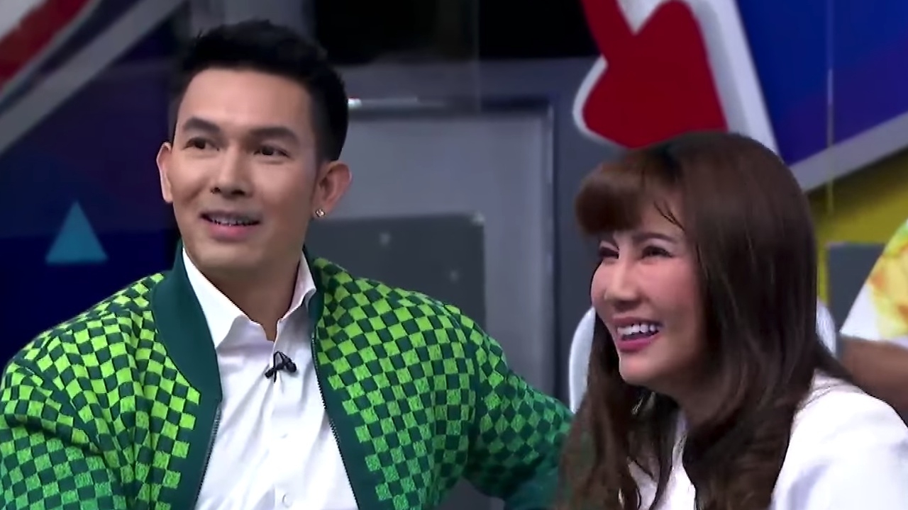 อั้ม อธิชาติ เผยสัมพันธ์ แก้ว อภิรดี เป็นลูกพี่ลูกน้อง แต่คนไม่รู้ (คลิป)