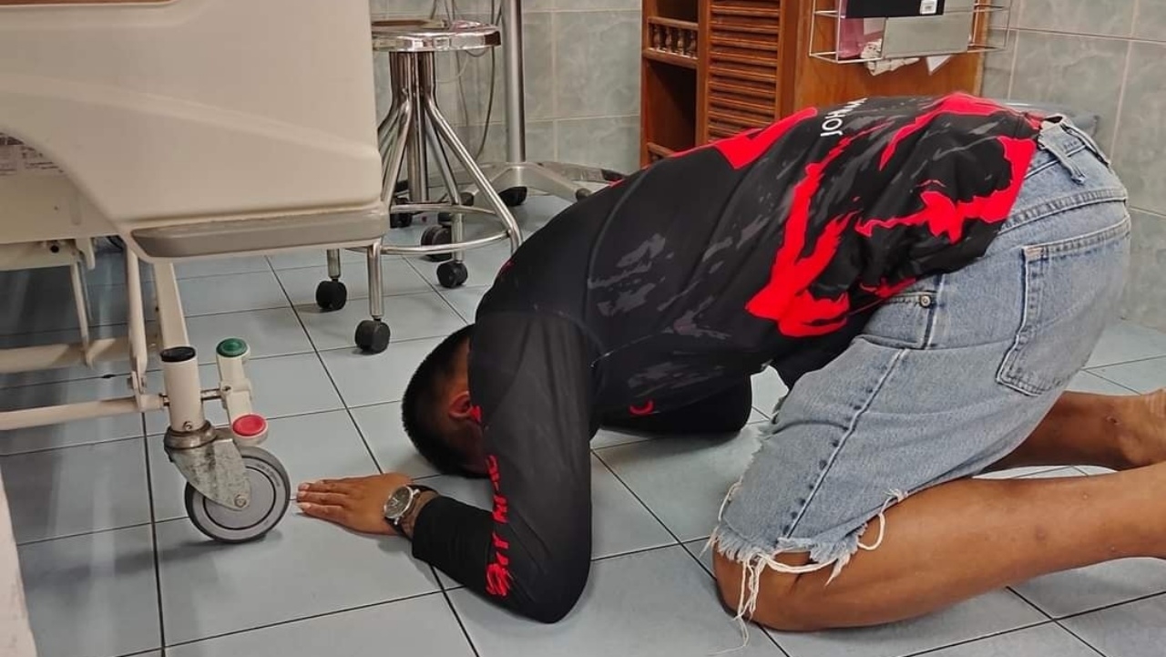 จอนนี่มือปราบ สุดดีใจ ลูกสาวพูดครั้งแรก หลังประสบอุบัติเหตุ