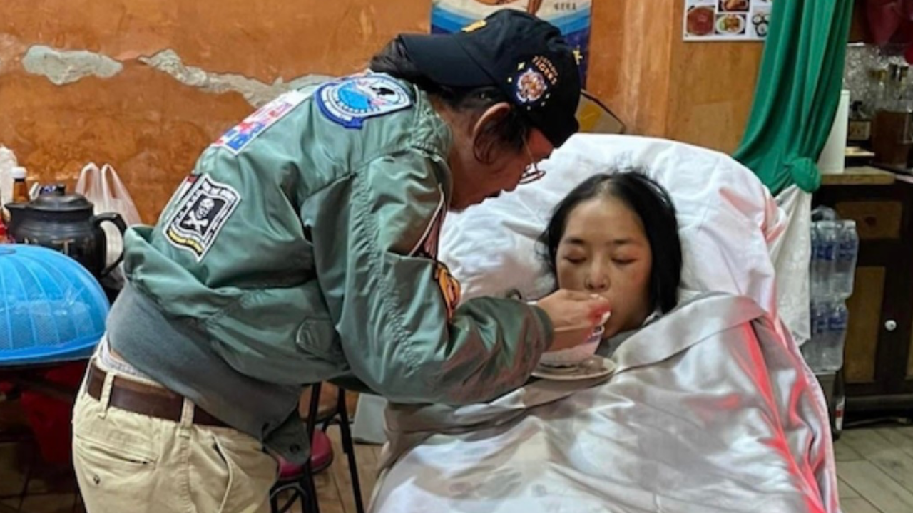 คุณหญิงแมงมุม กลับบ้านได้ หลังนอนโรงพยาบาลนาน 4 ปี สามียังดูแลดี 