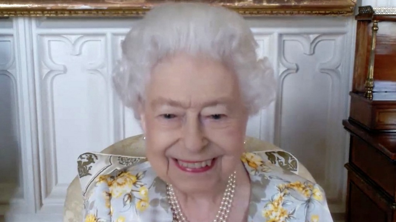 ควีนเอลิซาเบธที่ 2 ทรงเผย โควิด-19 ทำพระองค์อ่อนเพลีย หมดแรงหนัก