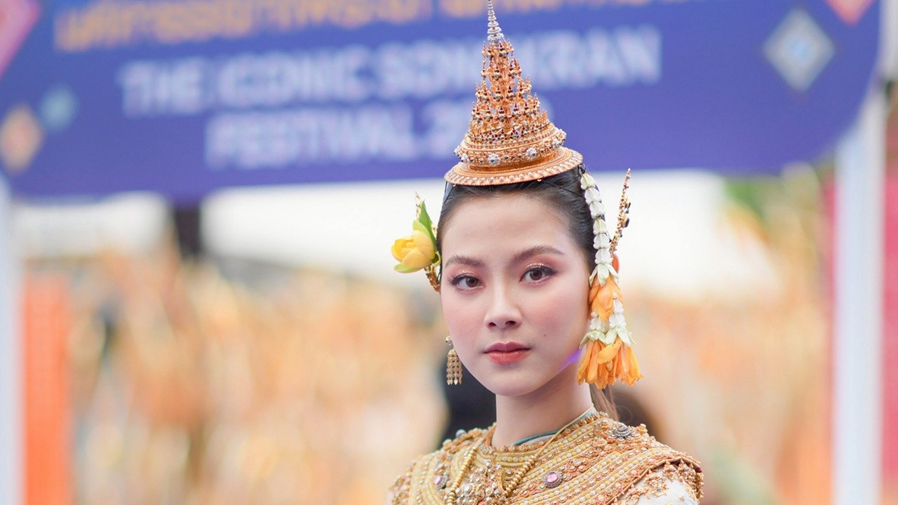 "ใบเฟิร์น พิมพ์ชนก" ถ่อมตัวไม่คิดเป็นดาราเจ้าบทบาท ทุกวันนี้ยังเรียนการแสดง