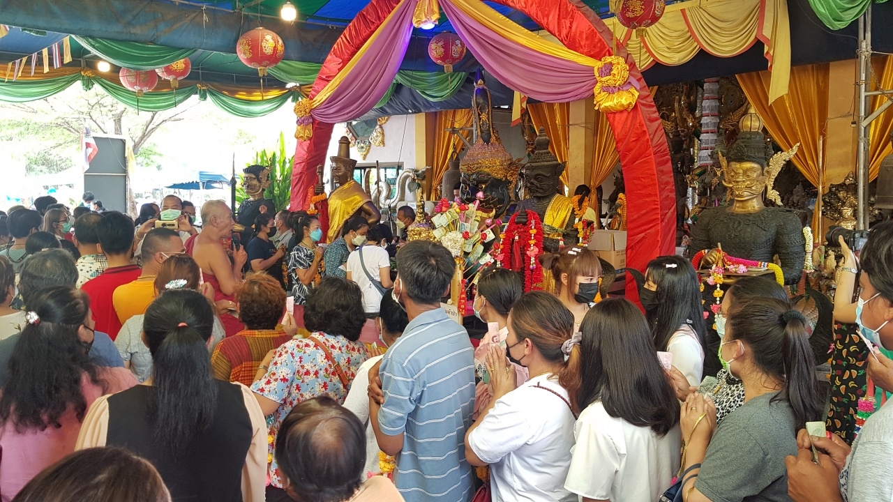 หนุ่มเข้าพิธีเปิดขุมทรัพย์ ท้าวเวสสุวรรณให้โชค ถูกรางวัลที่ 2 แย้มเลขเด็ดงวดนี้