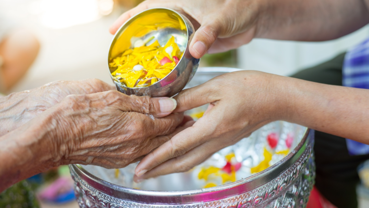 สงกรานต์ราชการหยุดกี่วัน 2565