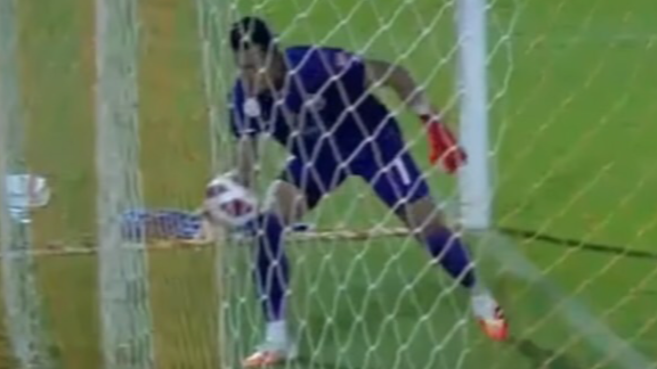 “ชนาธิป” เดือดแทน “กวินทร์” หลังถูกเกรียนคีย์บอร์ดซ้ำเติมกรณีเตะเข้าประตูตัวเอง