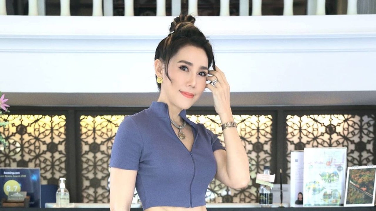 ลูกศร ธนาภรณ์ เล่าอดีตโดนรุ่นพี่ดาราชวนไปกินข้าวกับรัฐมนตรีแล้วโดนจับมือ