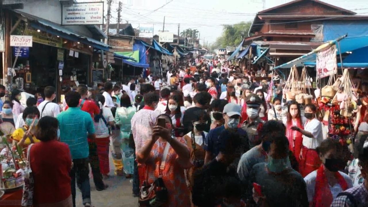 คนนับหมื่นเที่ยวสังขละบุรี เดินชมสะพานมอญ สงกรานต์เงินสะพัดกว่า 30 ล้าน