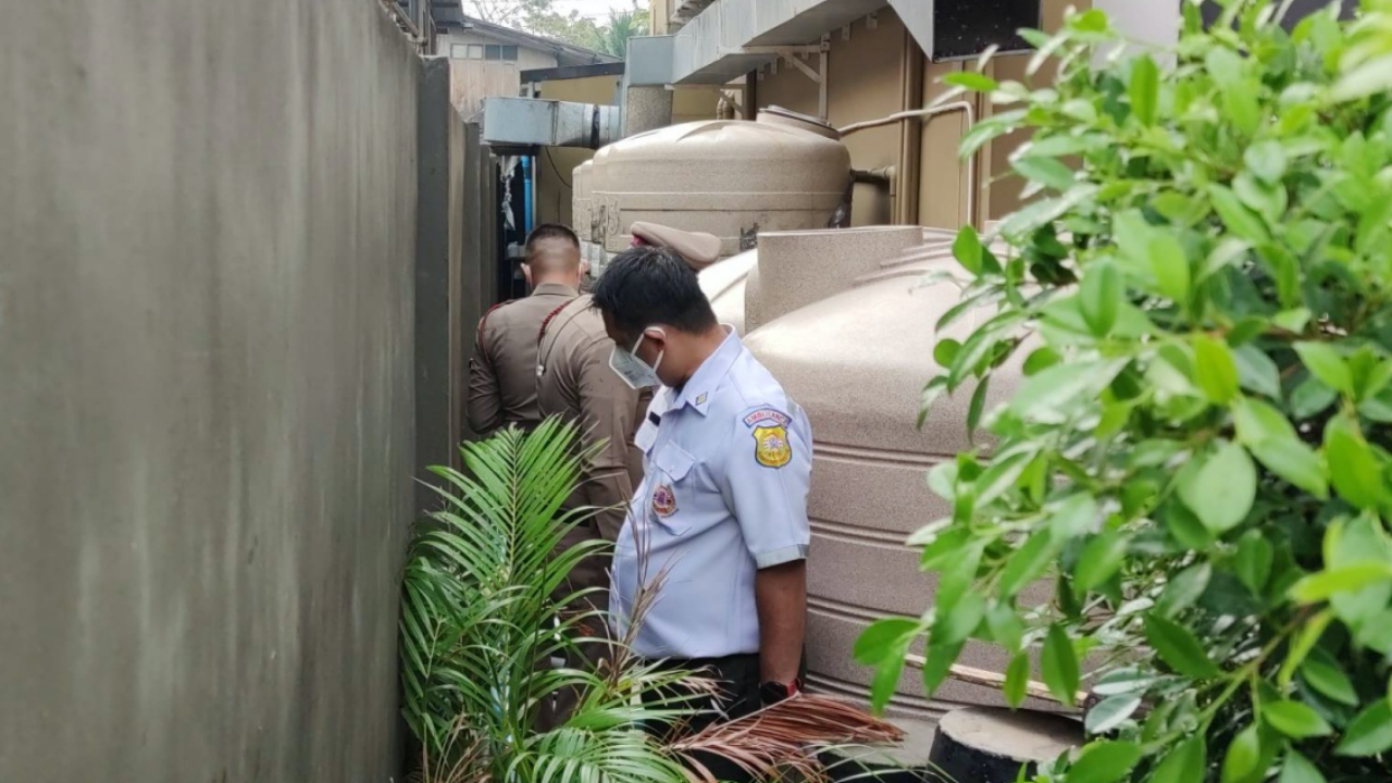 กลัวโดนจับ ผู้ต้องหาฉ้อโกงปีนตึกหนีตำรวจ ตกจากชั้น 7 ดับอนาถ