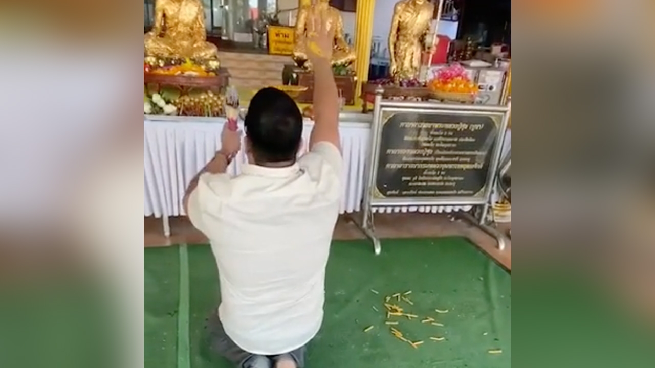 ฟังอีกมุม "เค ร้อยล้าน" โผล่ไหว้ "หลวงปู่ศุข" ก่อนถูกเท้าปริศนาถีบล้ม