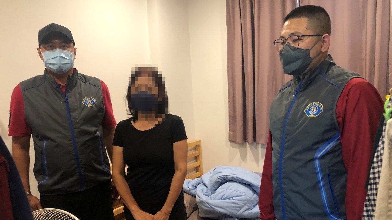 กองปราบรวบแม่บ้านแสบติดพนัน ทำงานไม่ถึงเดือน กวาดทรัพย์นายจ้าง 4 แสน