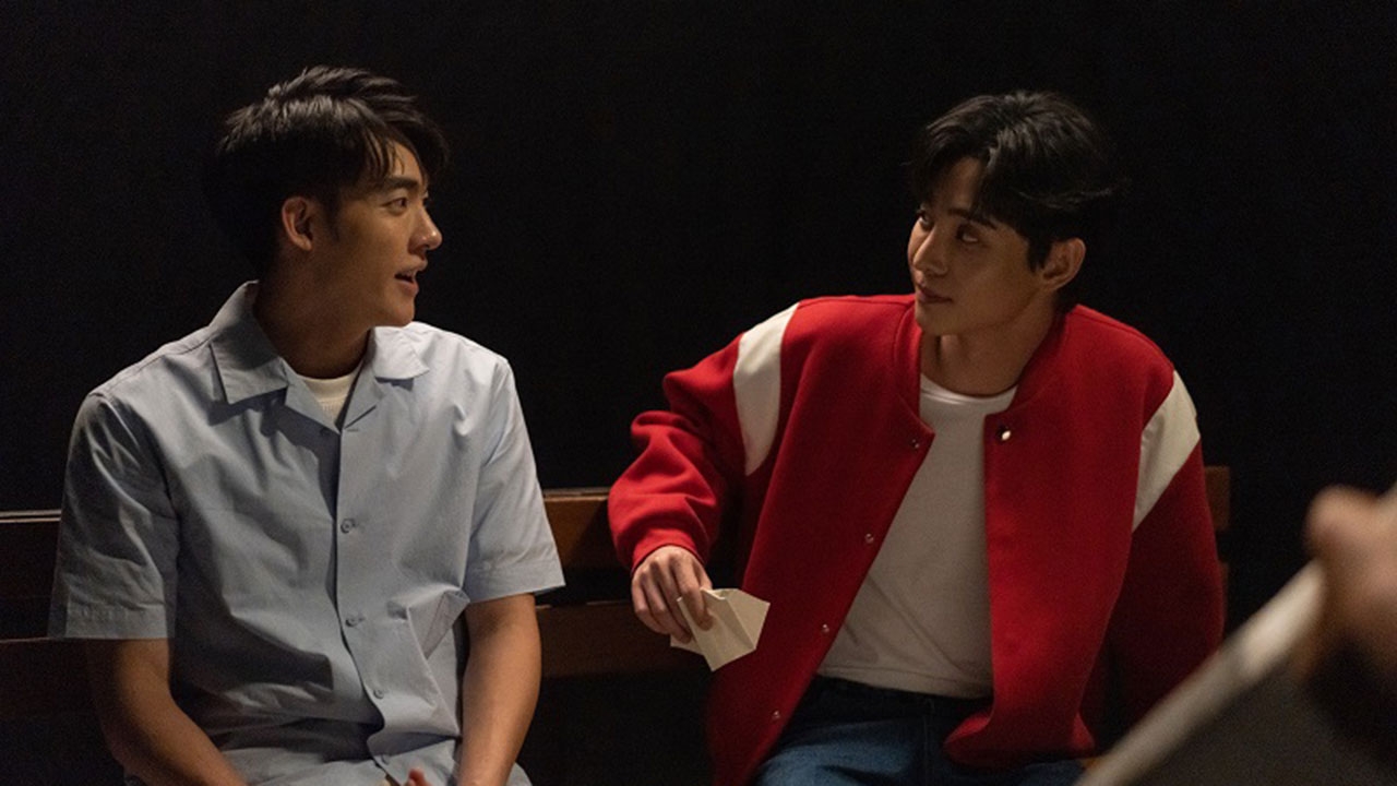 "แปลน" น้อยใจ ระแวงเหมือน "นัท" กำลังปิดบังบางอย่าง ในซีรีส์ "ผมกับผีในห้อง"