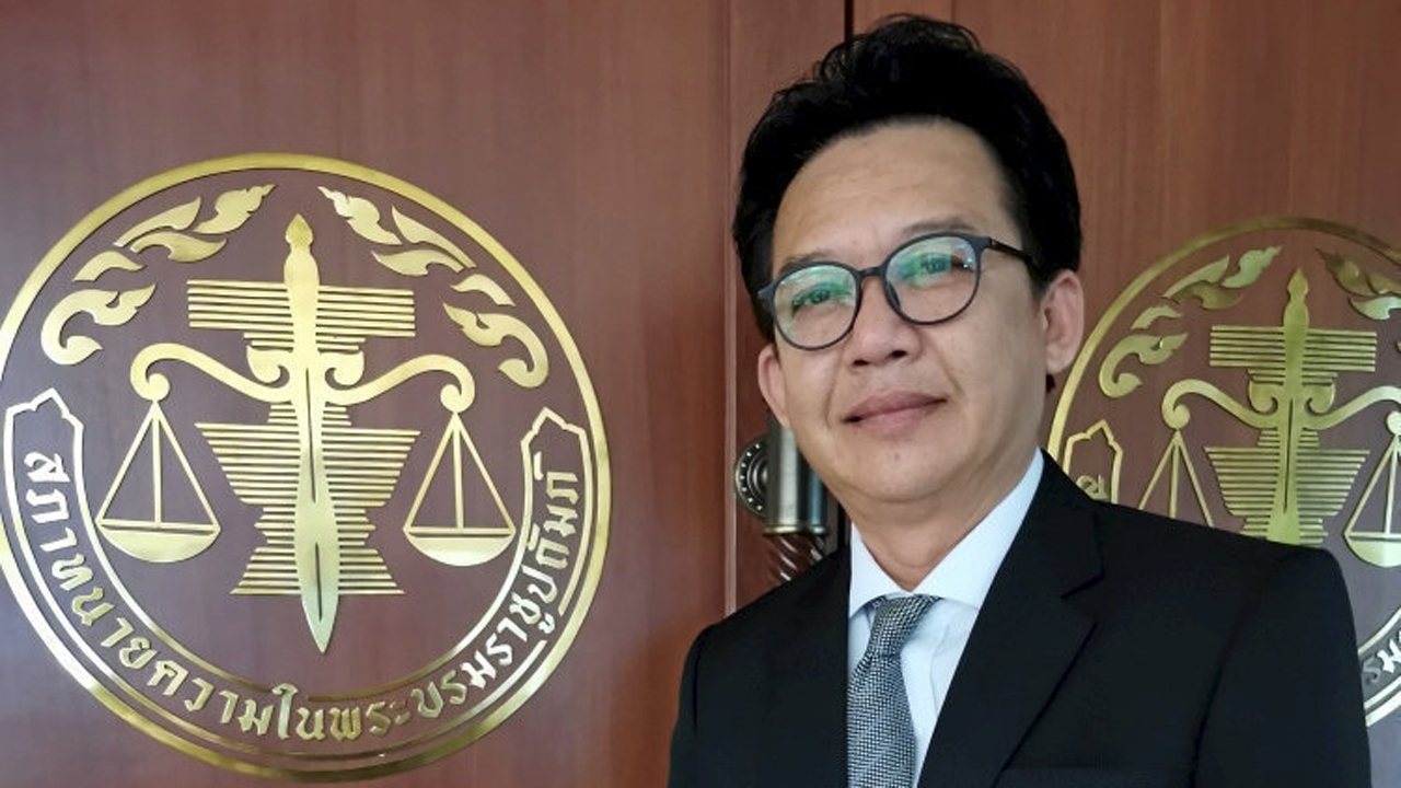 สภาทนายค้านสภานิติศาสตร์มารวบอำนาจออก "ตั๋วทนาย"