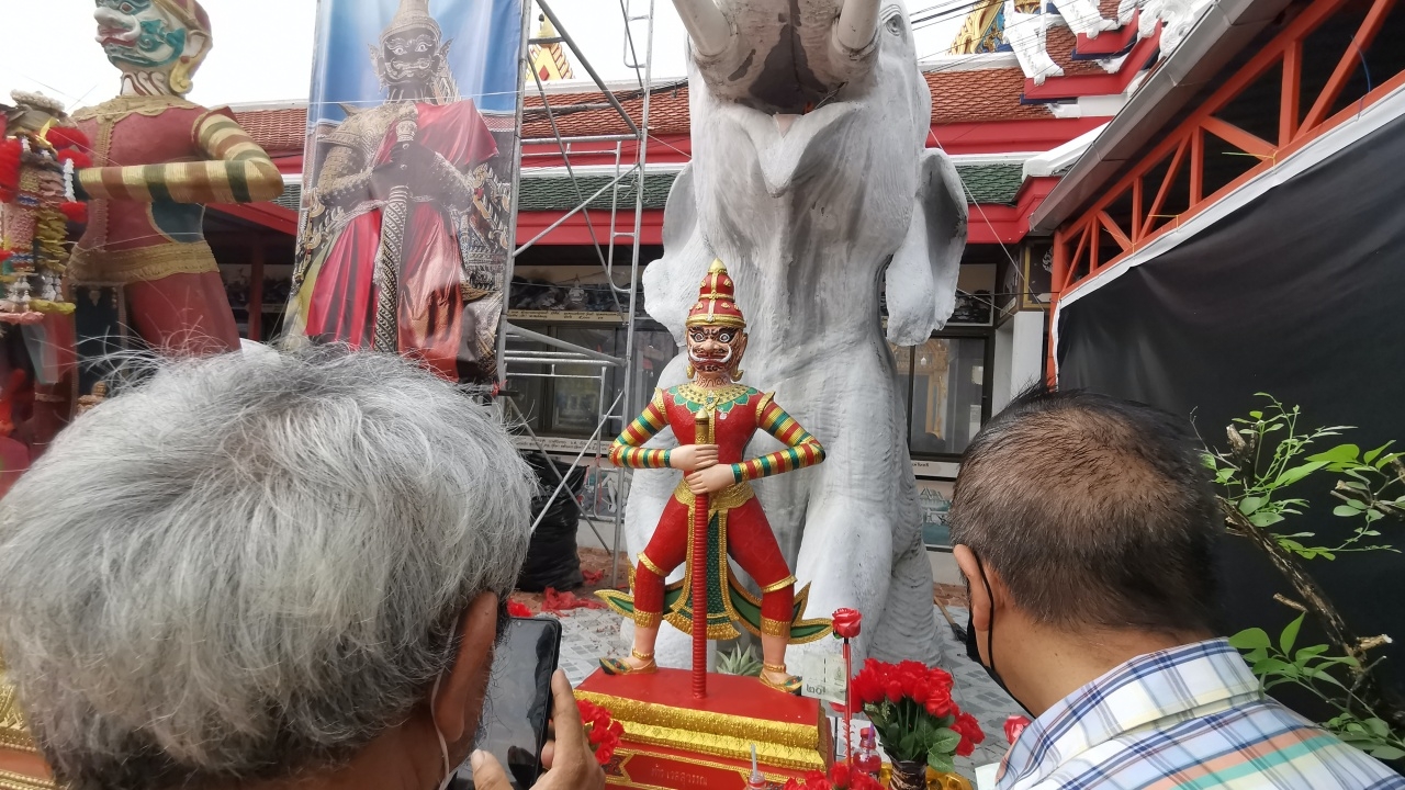 แห่บูชาท้าวเวสสุวรรณวัดไทรใหญ่ สุดขลังโจรขโมย 2 ครั้งยังกลับมาได้ 