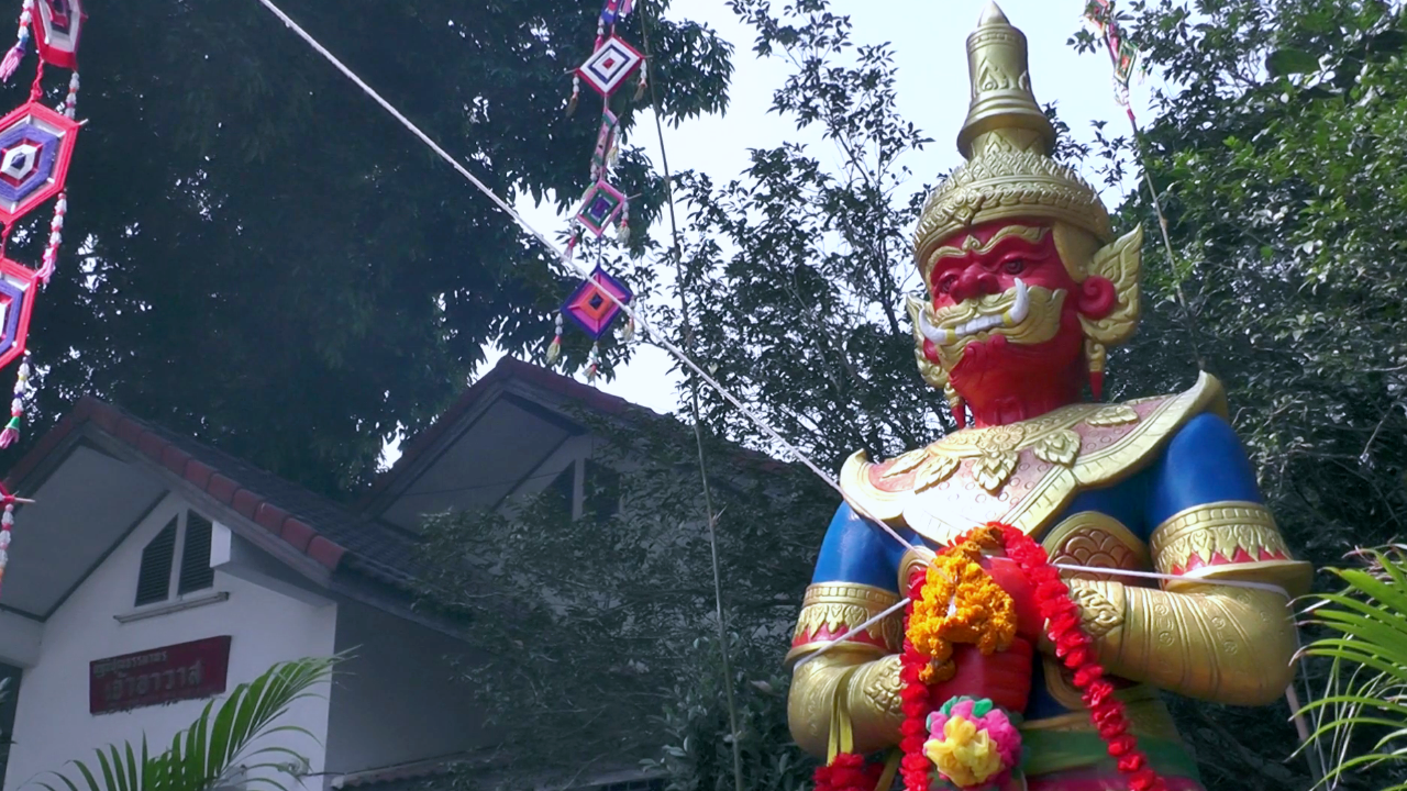 คอหวยขอรวยอีกงวด ส่อง "เลขเด็ด" หลังแก้บน "ท้าวเวสสุวรรณ" วัดโคกเจริญ