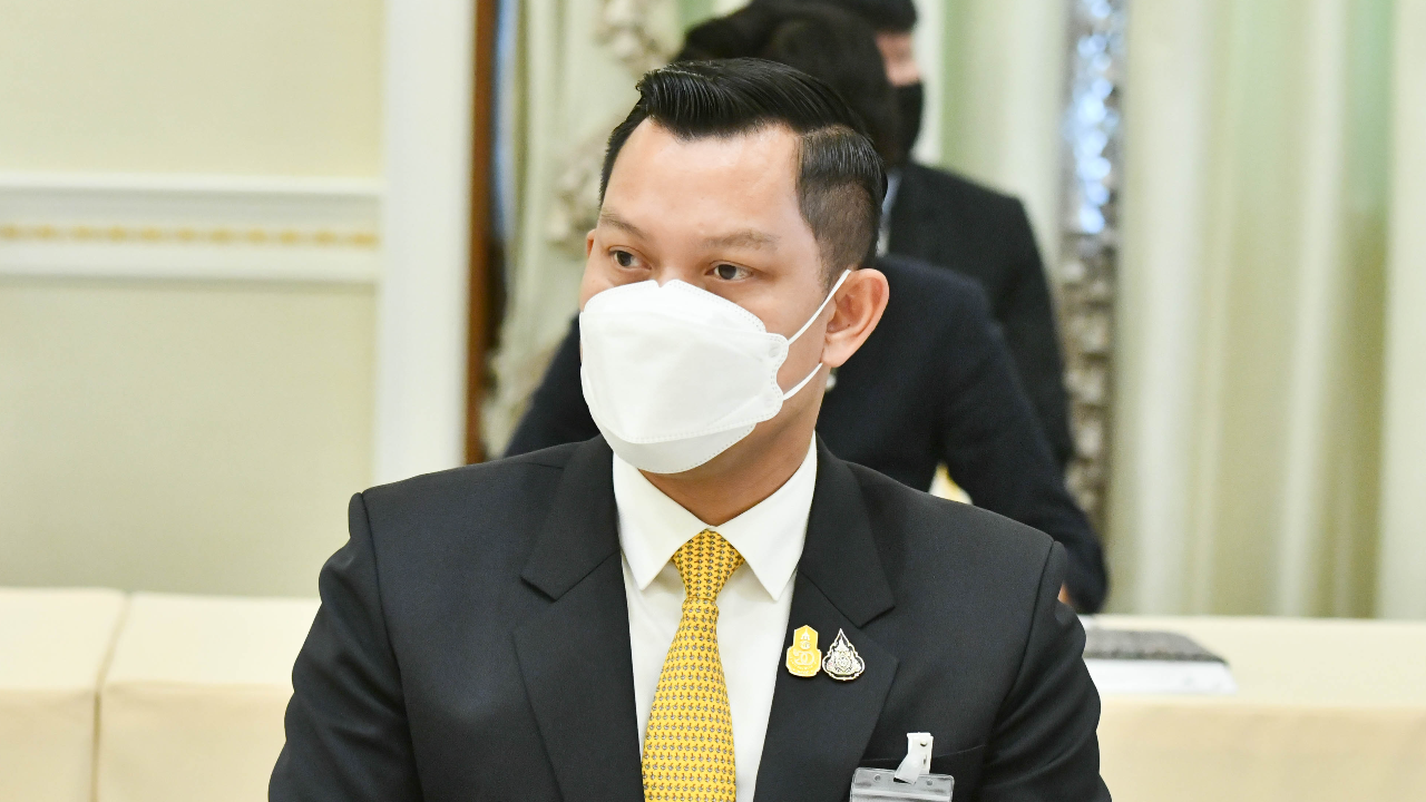 “ธนกร” จี้ “สุดารัตน์” หยุดสร้างความสับสน รัฐบาลเน้นดูแลประชาชนภาพใหญ่