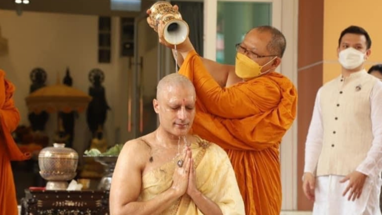 กากัน มาลิค ซุป'ตาร์บอลลีวูดหนังพระพุทธเจ้า โกนหัวบวชที่ไทย 