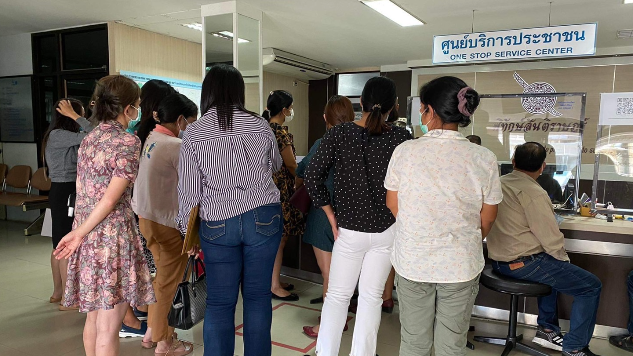 เหยื่อแชร์บุกโรงพักตรัง ทวงถามคืบหน้าคดี คาดสูญหลังปิดตัวร่วม 100 ล้าน