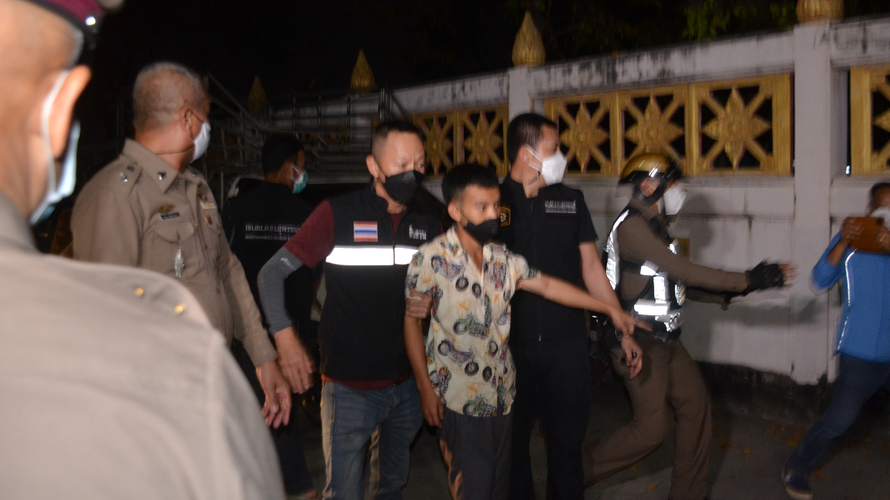 แม่ซัด สาว 18 แฟนลูกชาย ขอให้ “ช่วยฆ่ายาย” ใช้สายไฟรัดคอตาย