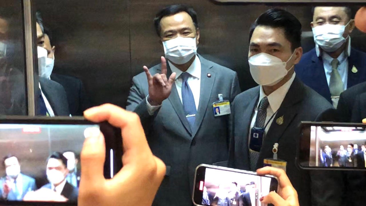 "อนุทิน" ขอเป็นแค่สีดา กลางศึกรามเกียรติ์ ขอไม่โต้ "ทักษิณ" ปมฉีดวัคซีน