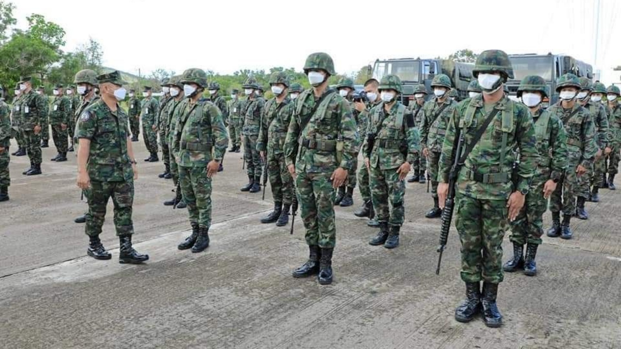 ผบ.สอ.รฝ. ติวเข้มฝึกทบทวนให้กำลังพล ก่อลลงปฏิบัติภารกิจในภาคใต้