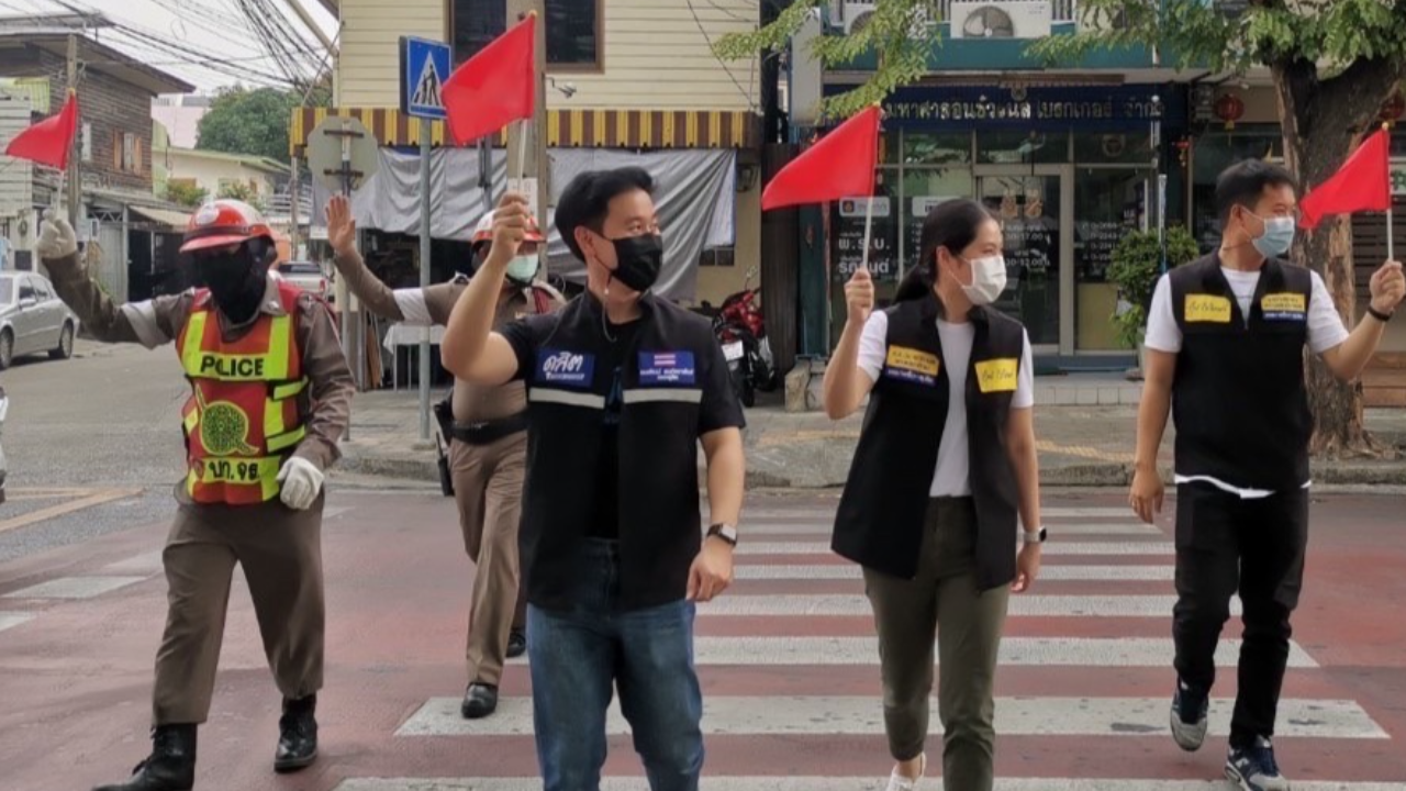 ว่าที่ผู้สมัคร ส.ก. พปชร.แนะ ใช้ไอเดีย "ธงแดง" เพิ่มความปลอดภัยทางถนน