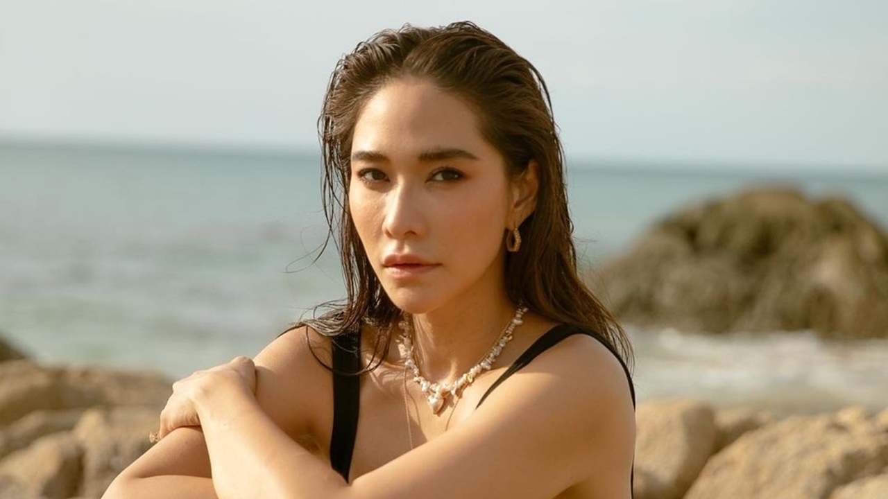 พลอย เฌอมาลย์ สยบข่าวเม้าท์ ถามกลับใครบอกออกจากวงการบันเทิง