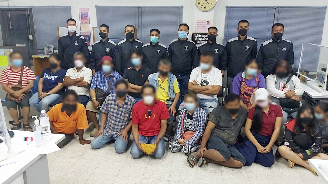 เด้ง 5 เสือโรงพัก "ศรีประจันต์" ไฮโลพ่นพิษ