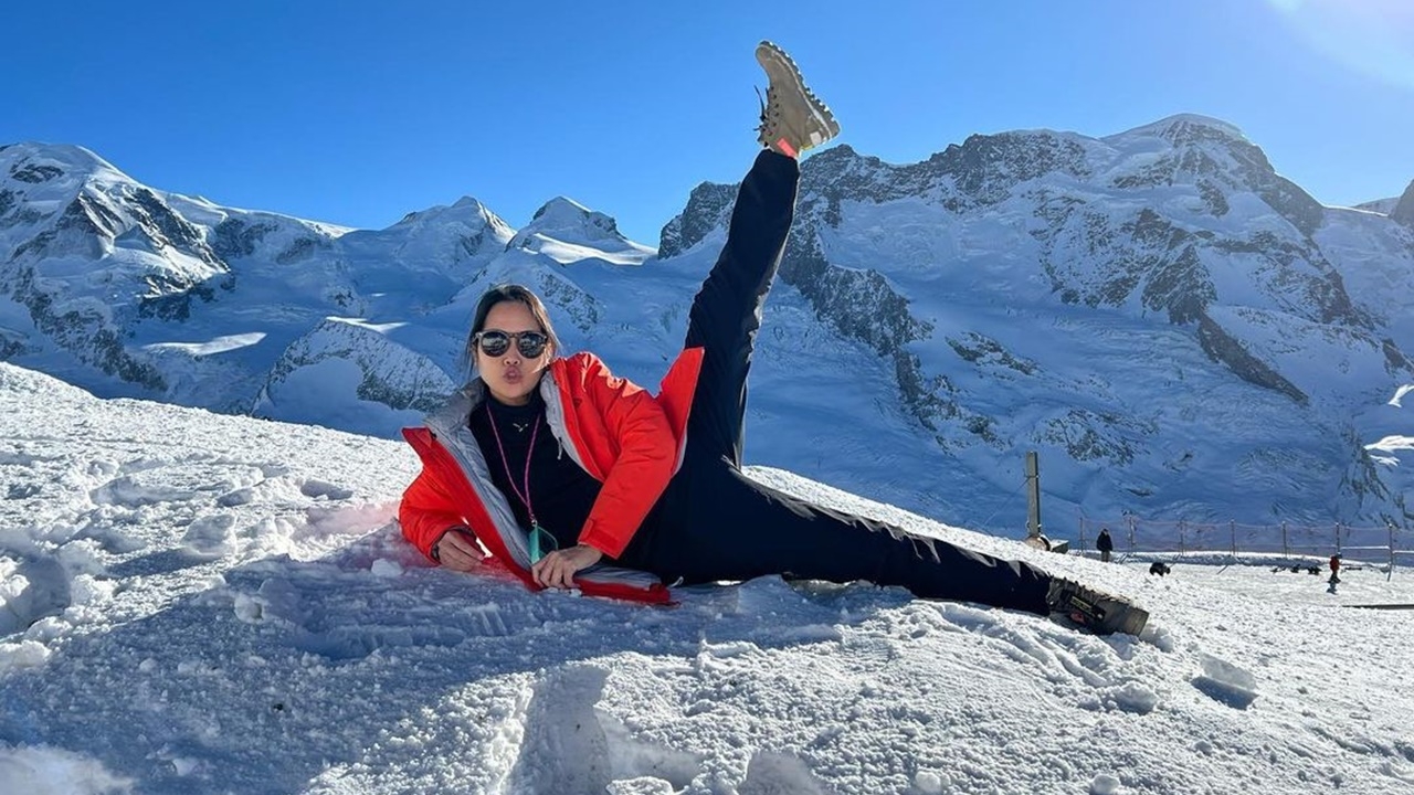 อ้น ศรีพรรณ นอนฉีกขากลางหิมะ แอน ทองประสม เข้ามาคอมเมนต์สุดพีก