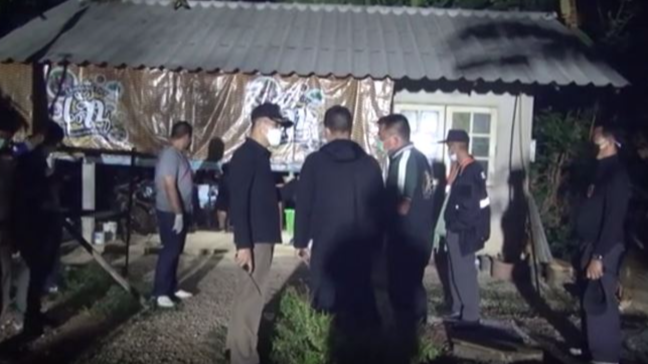 ชายป่วยจิตตายสยอง ถูกแทงอก-ท้องไส้ไหล "คิดสั้น-ถูกฆ่า" ส่งศพผ่าพิสูจน์