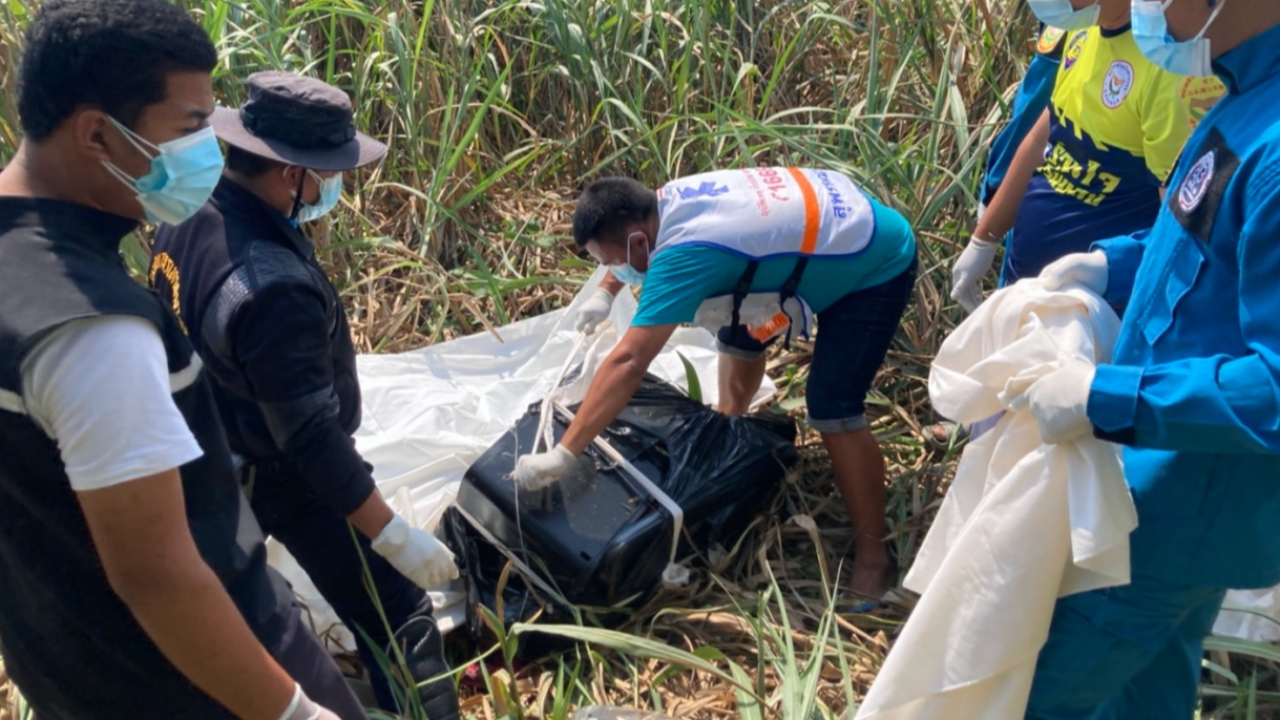 สงสัยหนุ่มข้างห้อง บุกอุ้มสาว 18 ฆ่ายัดกล่อง ทิ้งริมคลองที่สุพรรณฯ 