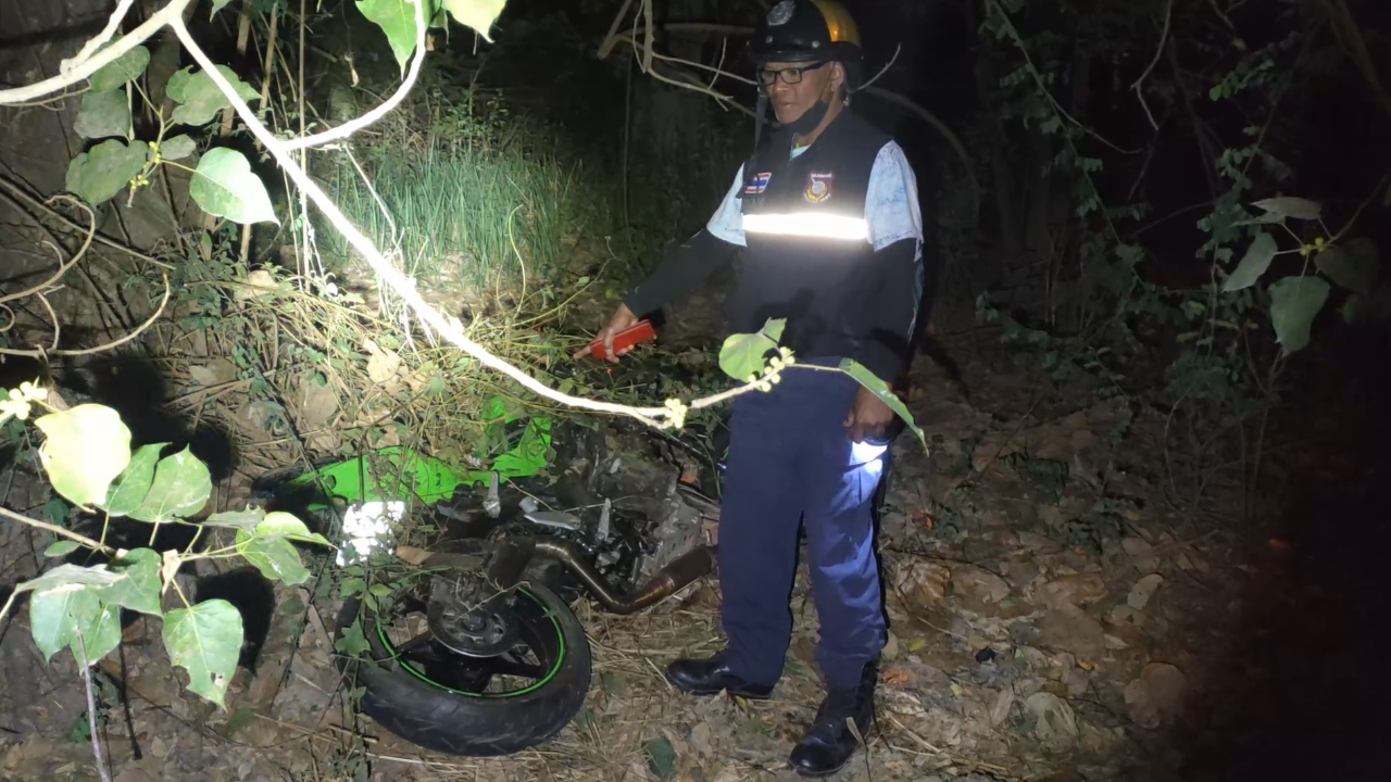 เปรี้ยง เสยท้ายพ่วงดับ หนุ่มซิ่งนินจา ชนหัวแบะ-เป็นศพตายสยอง