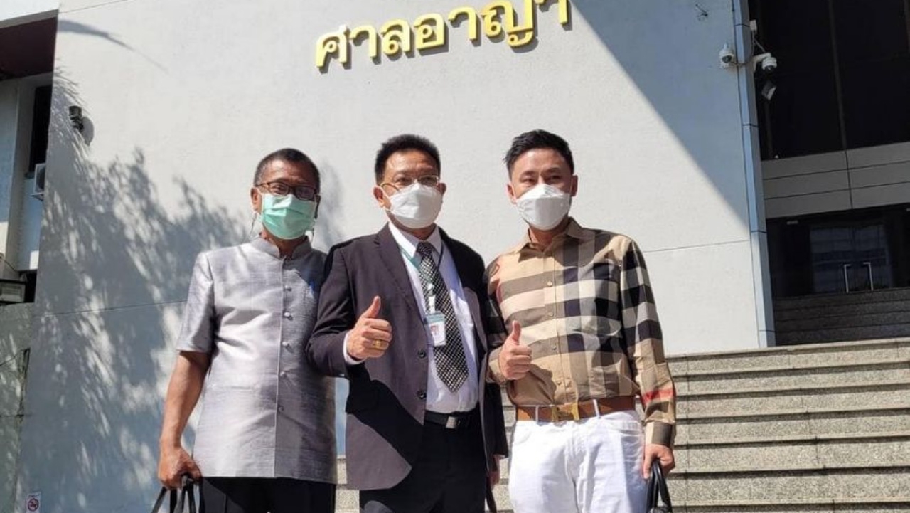 จบศึก ทนายเดชา-ทนายตั้ม เปิดใจเคลียร์ ขอโทษกัน พร้อมถอนฟ้องทุกคดี