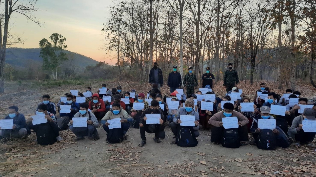 กกล.สุรสีห์-กกล.บูรพา สกัดจับแรงงานเถื่อนลอบเข้าเมือง หวังทำงาน กทม.