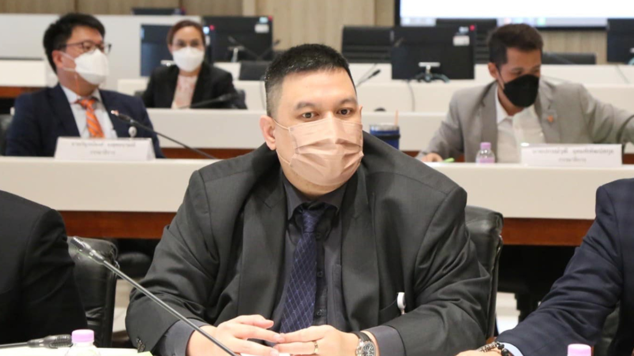 “ไผ่” เชื่อ “เอกราช” กำลังรอฤกษ์ดีเข้าพรรคใหม่ ยันมีมือดีเศรษฐกิจร่วมงาน