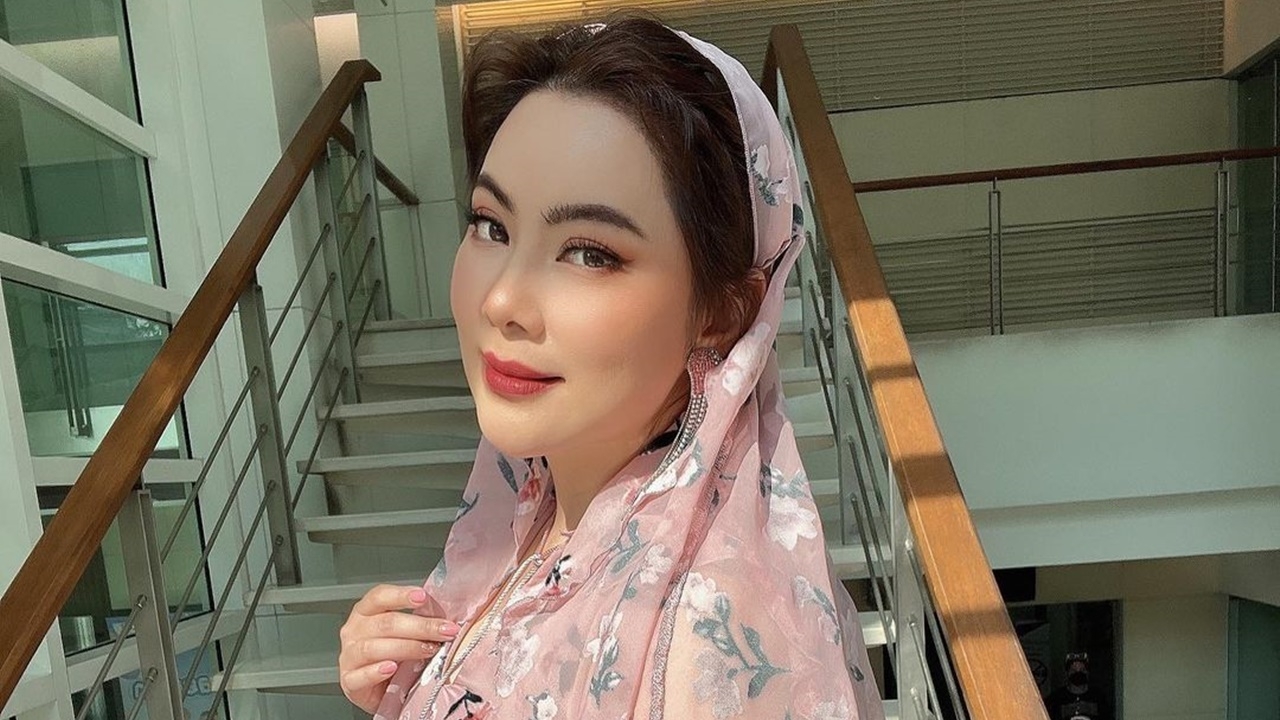 บุ๋ม ปนัดดา เผยข้อความสุดพีก วลาดิเมียร์ ปูติน แชตหาขอความช่วยเหลือ