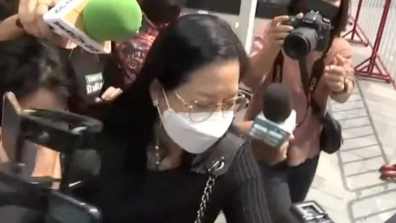 "แม่แตงโม" บอกไม่เครียด สังคมตั้งคำถาม หลังออกรายการดัง (คลิป)