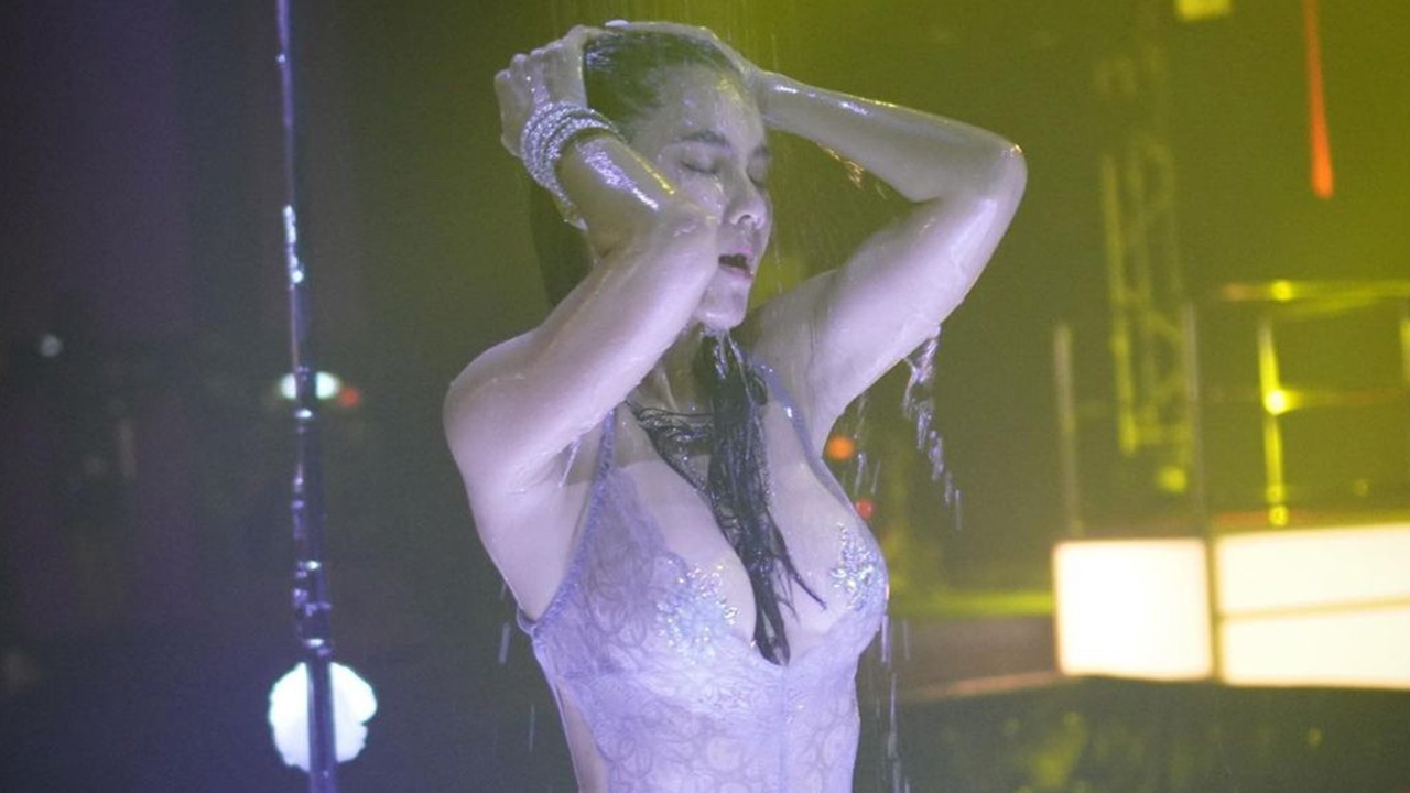 แน๊ต เกศริน ทำไอจีไฟลุกอีกแล้ว เผยภาพในชุดเซ็กซี่เล่นน้ำแบบยั่วๆ