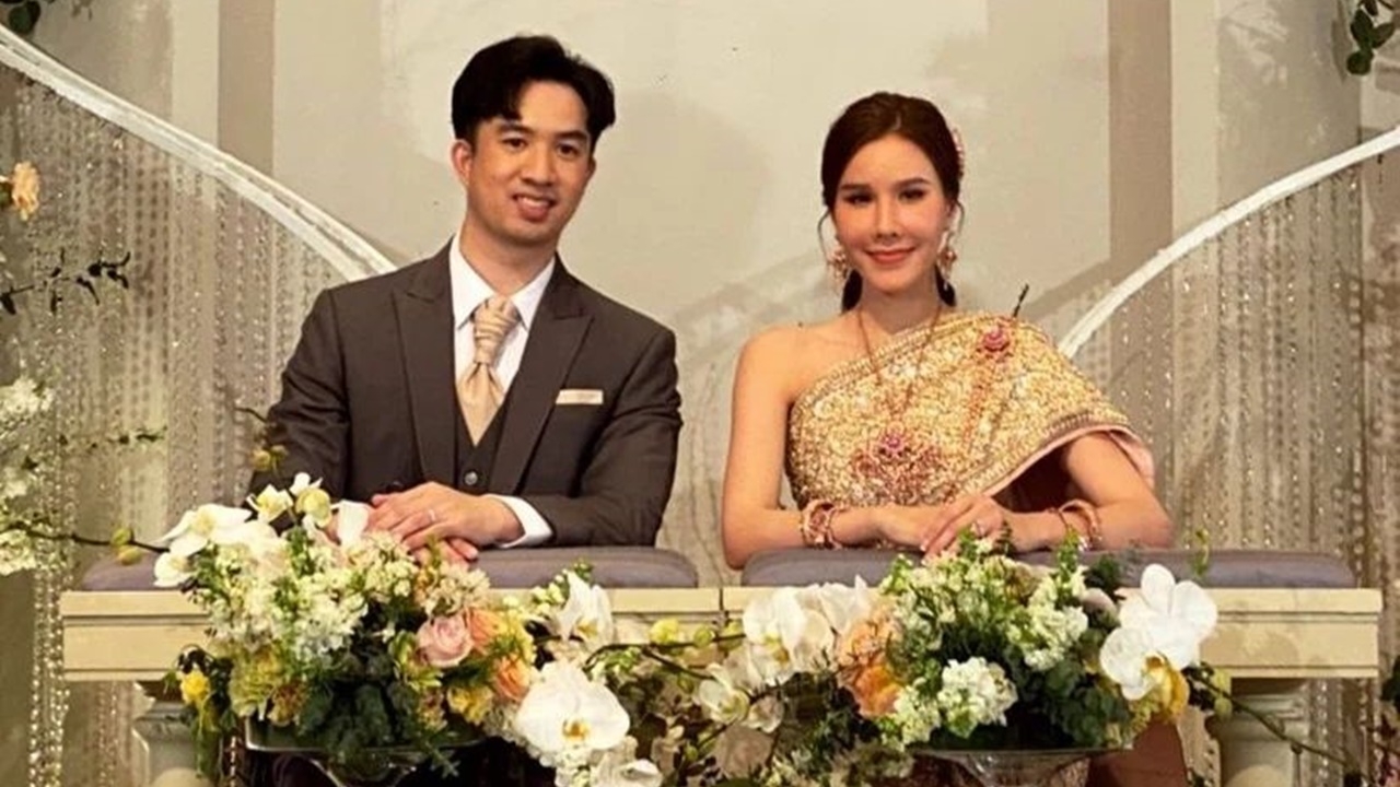 เกี่ยวก้อย ขวัญกวินท์ วิวาห์แฟนหนุ่มนอกวงการ เพื่อนร่วมยินดี (คลิป)