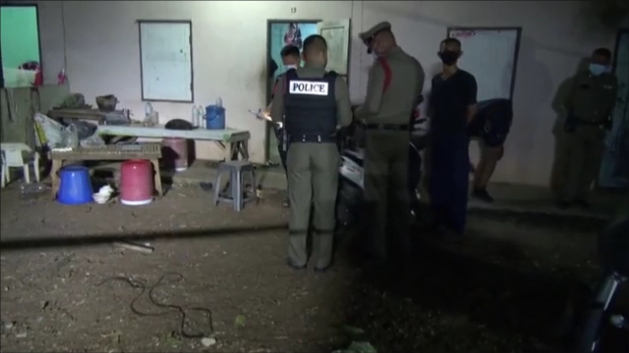 ก๊วน 6 คนตั้งวงเหล้า พูดจาไม่เข้าหู พี่เขยน้องเมียคว้ามีดแทงกัน ดับ 1