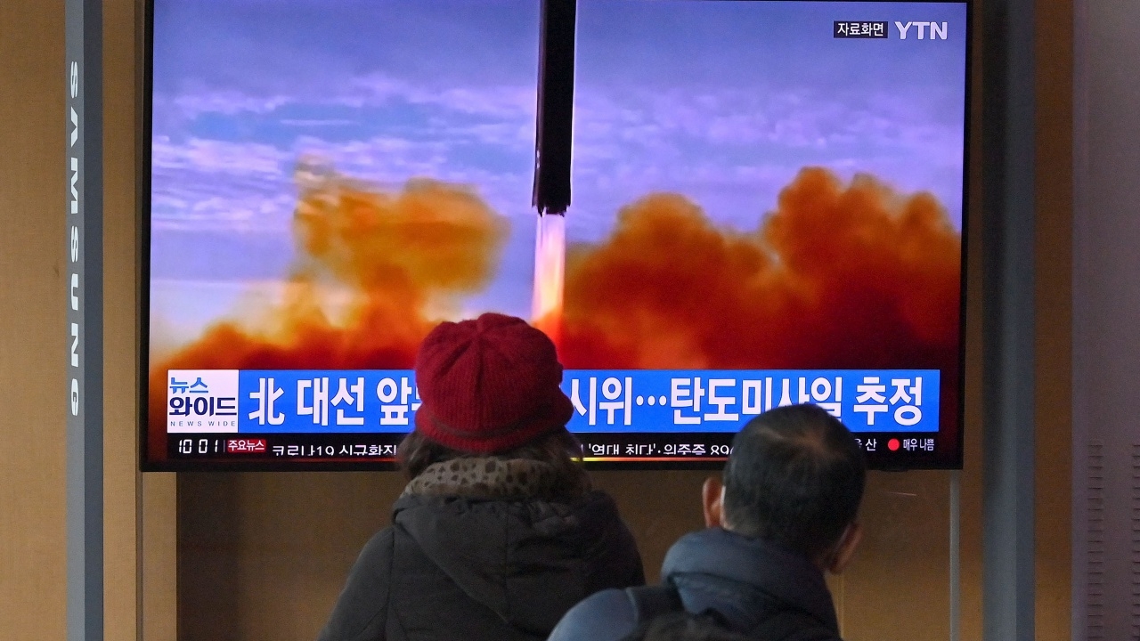เกาหลีเหนือทดสอบขีปนาวุธลูกที่ 9 ของปี แสดงพลังก่อนเกาหลีใต้เลือกตั้ง