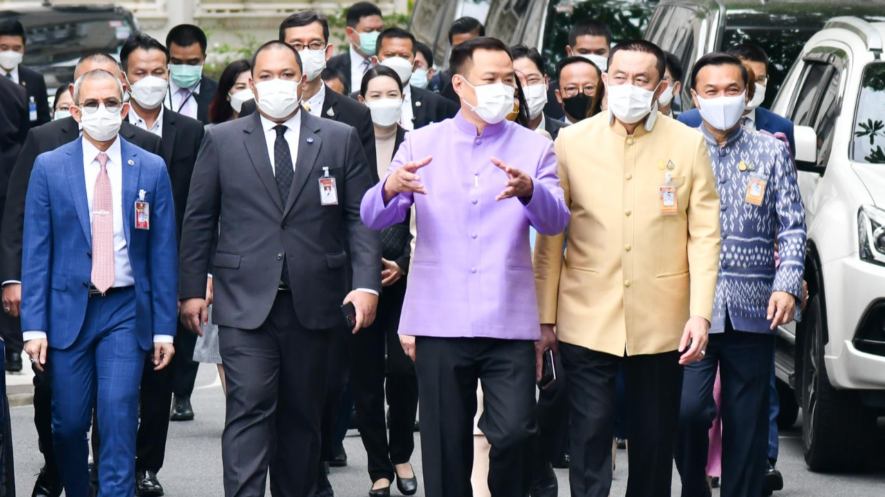 “เสี่ยหนู” ชี้ สปิริตพรรคร่วมรัฐบาล ต้องผ่านฝ่ายค้านซักฟอก 