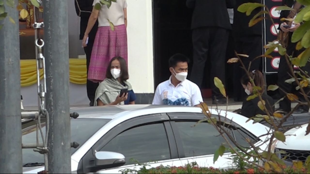 ลุงพล เปิดตัวทีมทนายใหม่สู้คดีน้องชมพู่ หลังศาลสั่งถอนทีมทนายตั้ม