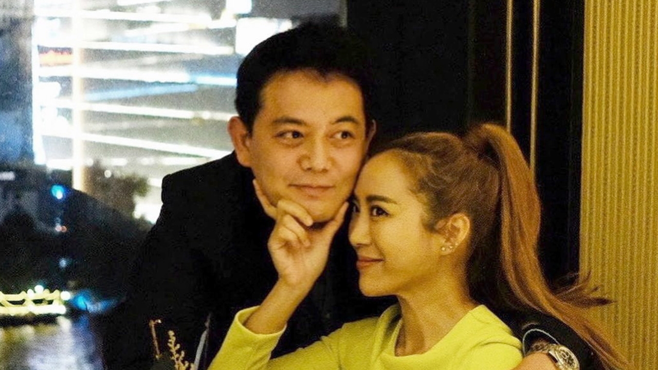 พิเศษตรงมีภาพคู่ จ๋า-ณัฐฐาวีรนุช ควงคู่สามีดินเนอร์หรูในวันครบรอบแต่งงาน