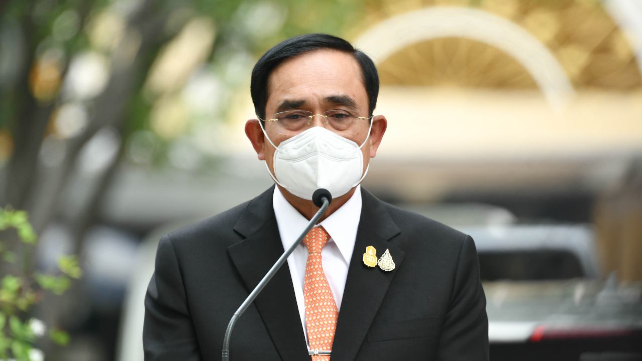 นายกฯ ย้ำ ตรึงราคาน้ำมันจนกว่าจะตรึงไม่ได้ รับ มีปัญหางบประมาณจำกัด