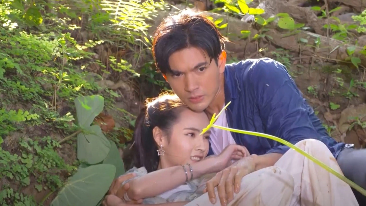 เขยบ้านไร่ สะใภ้ไฮโซ EP.9 ลูกน้องเฮียหยูตามไล่ล่า นิน บู๊แหลกพา โฉม วิ่งหนีตาย