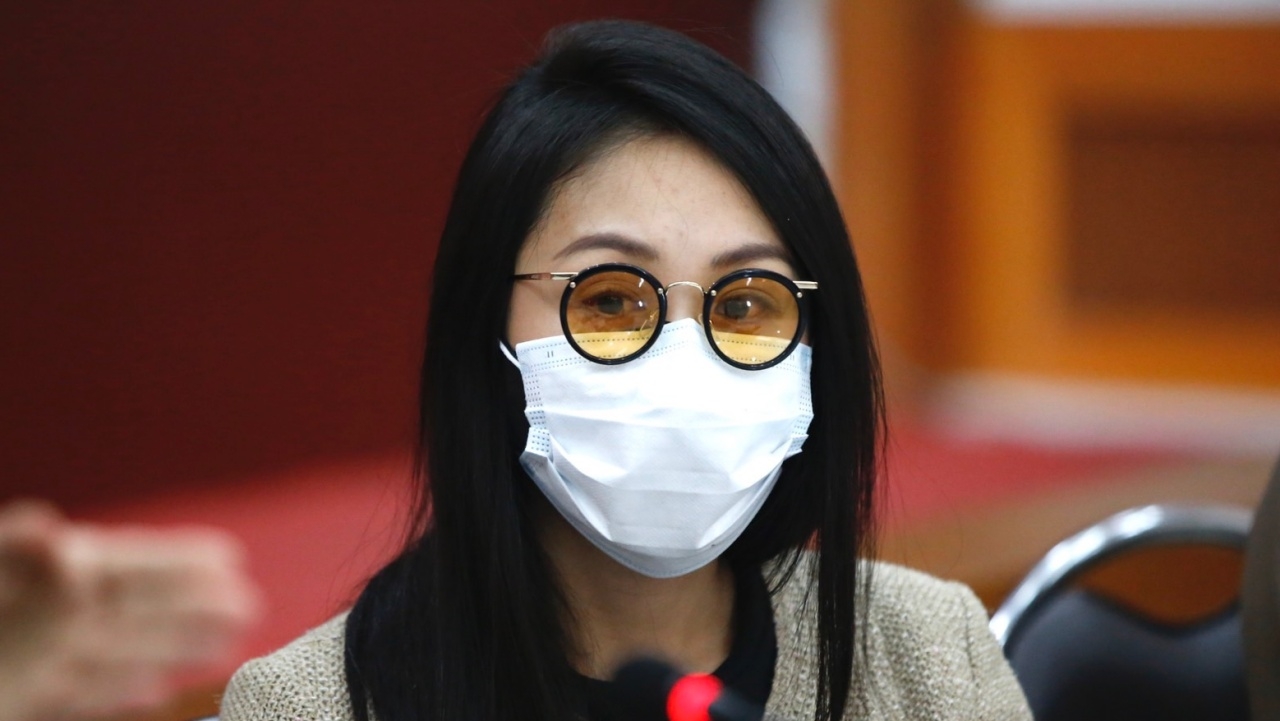 "แซน" เตรียมไลฟ์สด แจงในมุมตัวเอง ติดแฮชแท็ก คลายปม แตงโม นิดา