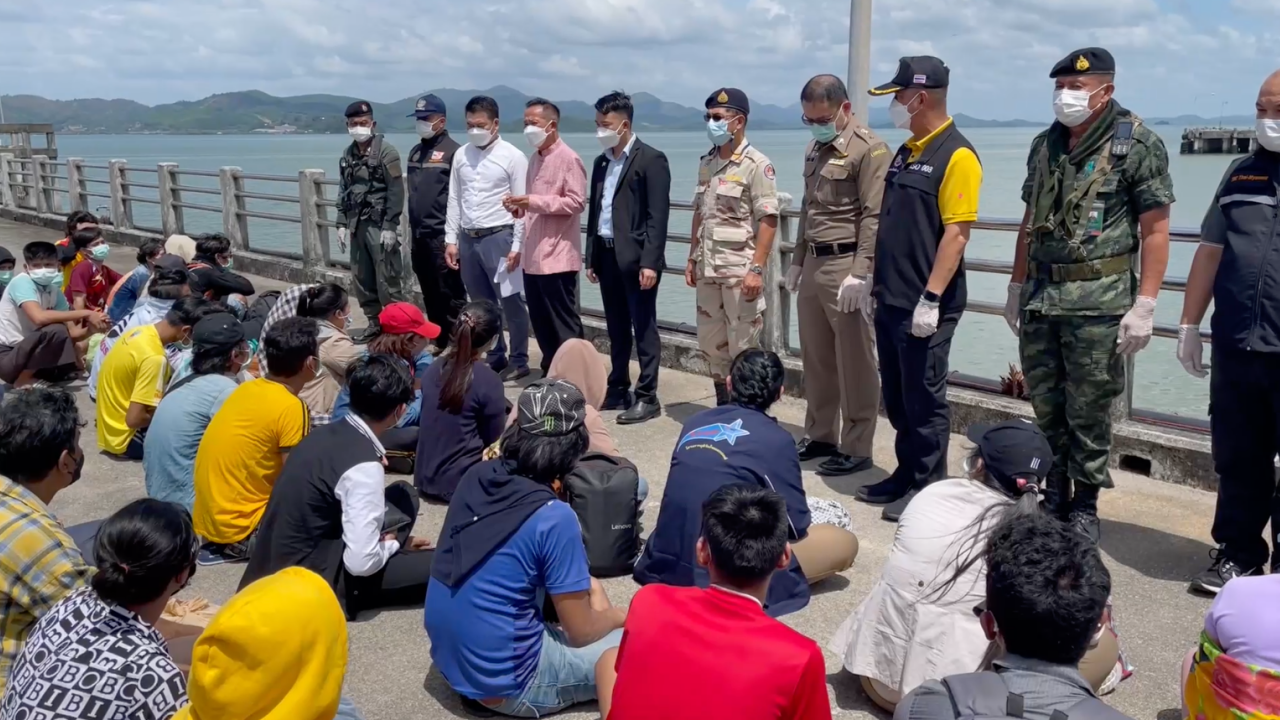 ระนองส่ง 129 แรงงานพม่า เข้าเมืองผิด ก.ม. ถูกดำเนินคดี กลับสู่บ้านเกิด