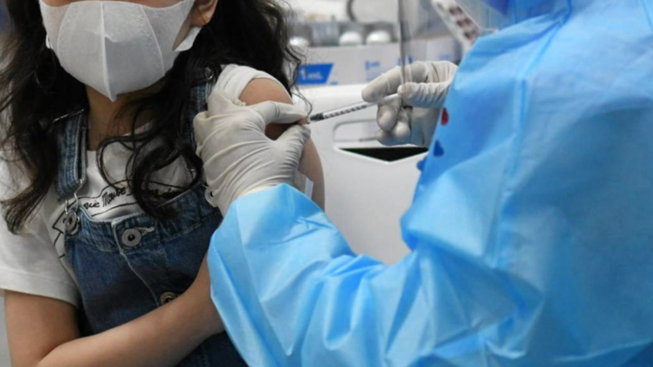 ฉีดวัคซีนครบ 1 ปี ยอดสะสมล่าสุด 123.8 ล้านโดส วานนี้ฉีดเพิ่ม 2.4 แสนโดส