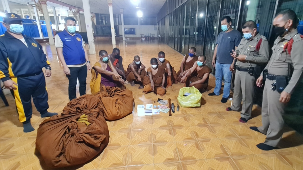 จับ 7 โล้นโกนหัวห่มเหลือง ซื้อใบสุทธิตระเวนเรี่ยไรข้ามจังหวัด