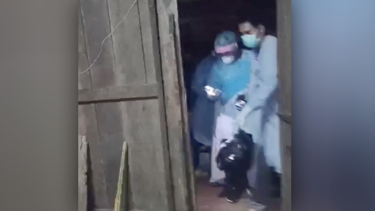 หลานชายทาสยา แค้นถูกแจ้งจับคลั่งเผาบ้าน ออกจากคุกมาบุกยิงตาดับ