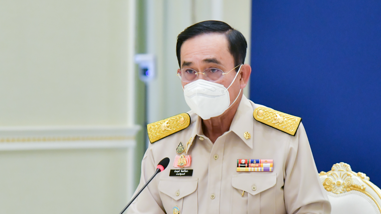 บิ๊กตู่ กำชับทุกจังหวัดนำผู้ป่วยเข้าระบบรักษา ห่วงข่าวปลอมเชื่อมโยงโควิด